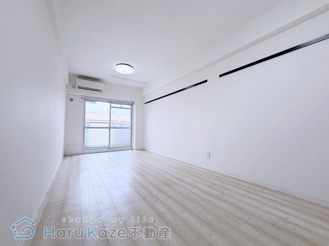 地下鉄桜通線 瑞穂区役所駅 徒歩18分 6階建 築39年の居間写真