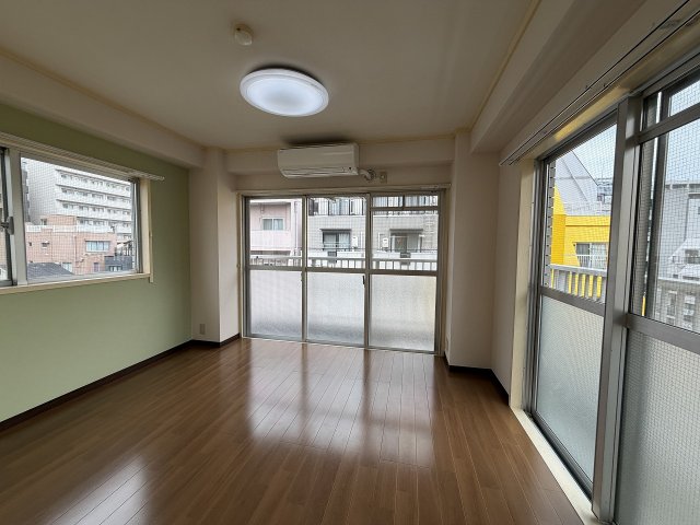 その他部屋・スペース　使い勝手のいい寝室です