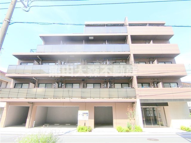 建物外観　2018年4月築　RC鉄筋コンクリート造地上5階建て総戸数5