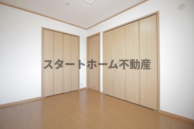 その他部屋・スペース　落ち着いて過ごせるお部屋なので、寝室にいかがでしょうか