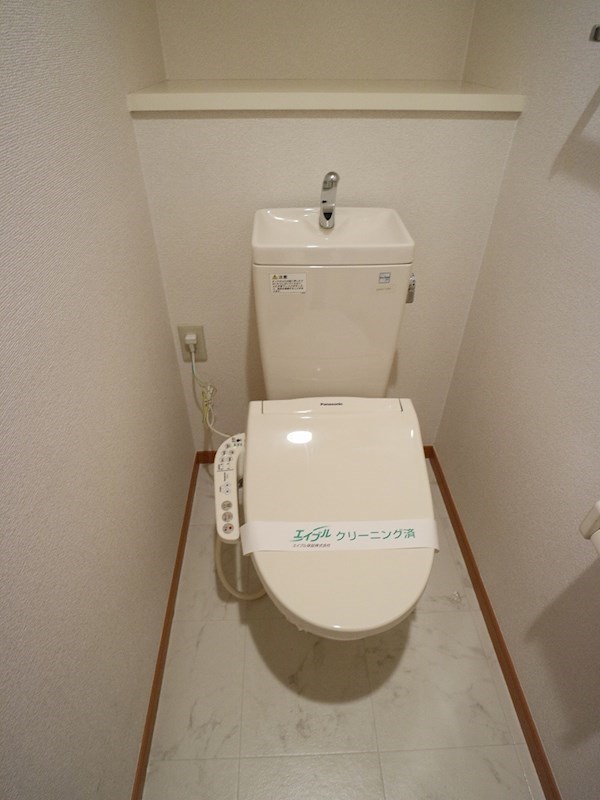 トイレ　※別号室の参考写真です。