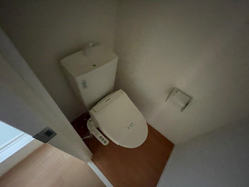東急東横線 菊名駅 徒歩6分 2階建 築13年のトイレ写真