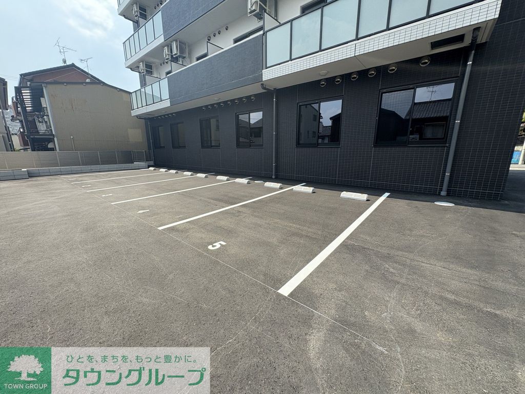 駐車場　駐車場