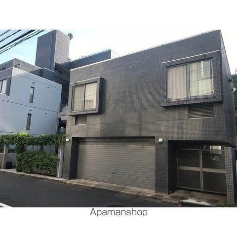 原宿東急アパートメントの外観写真