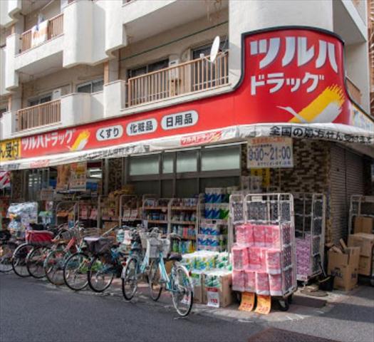 ドラックストア　ツルハドラッグ梅屋敷店（ドラッグストア）まで249m