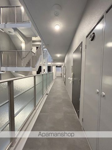 地下鉄御堂筋線 心斎橋駅 徒歩11分 15階建 築3年の外観写真