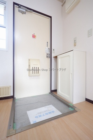 サンシティ稲荷の玄関写真