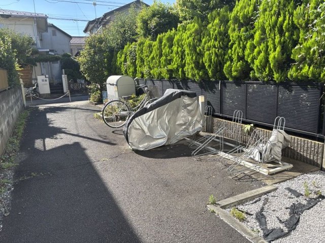 小田急線 狛江駅 徒歩10分 2階建 築11年の外観写真