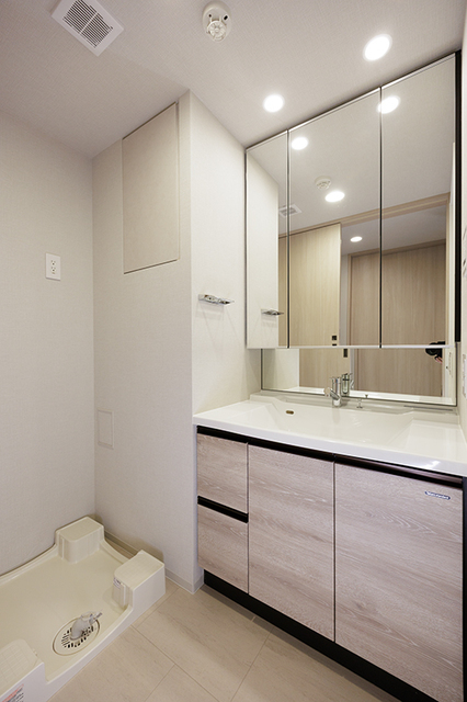 洗面設備　※写真は同タイプ住戸です。