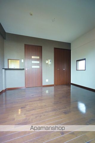 ＪＲ鹿児島本線 博多駅 徒歩14分 12階建 築19年の居間写真