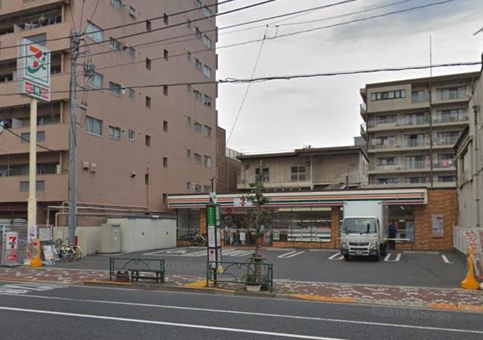 コンビニ　コンビニ（コンビニ）まで30m