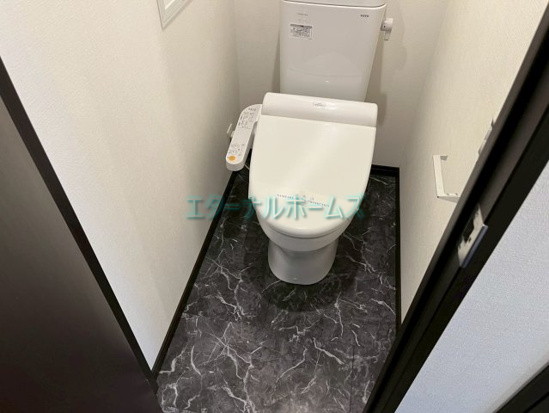 東京メトロ千代田線 湯島駅 徒歩1分 12階建 築13年のトイレ写真