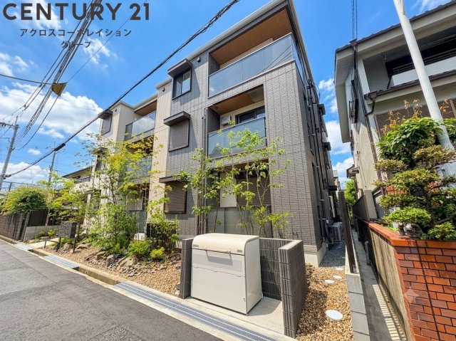 建物外観　オートロック付きで安心！宅配BOX付きで便利！