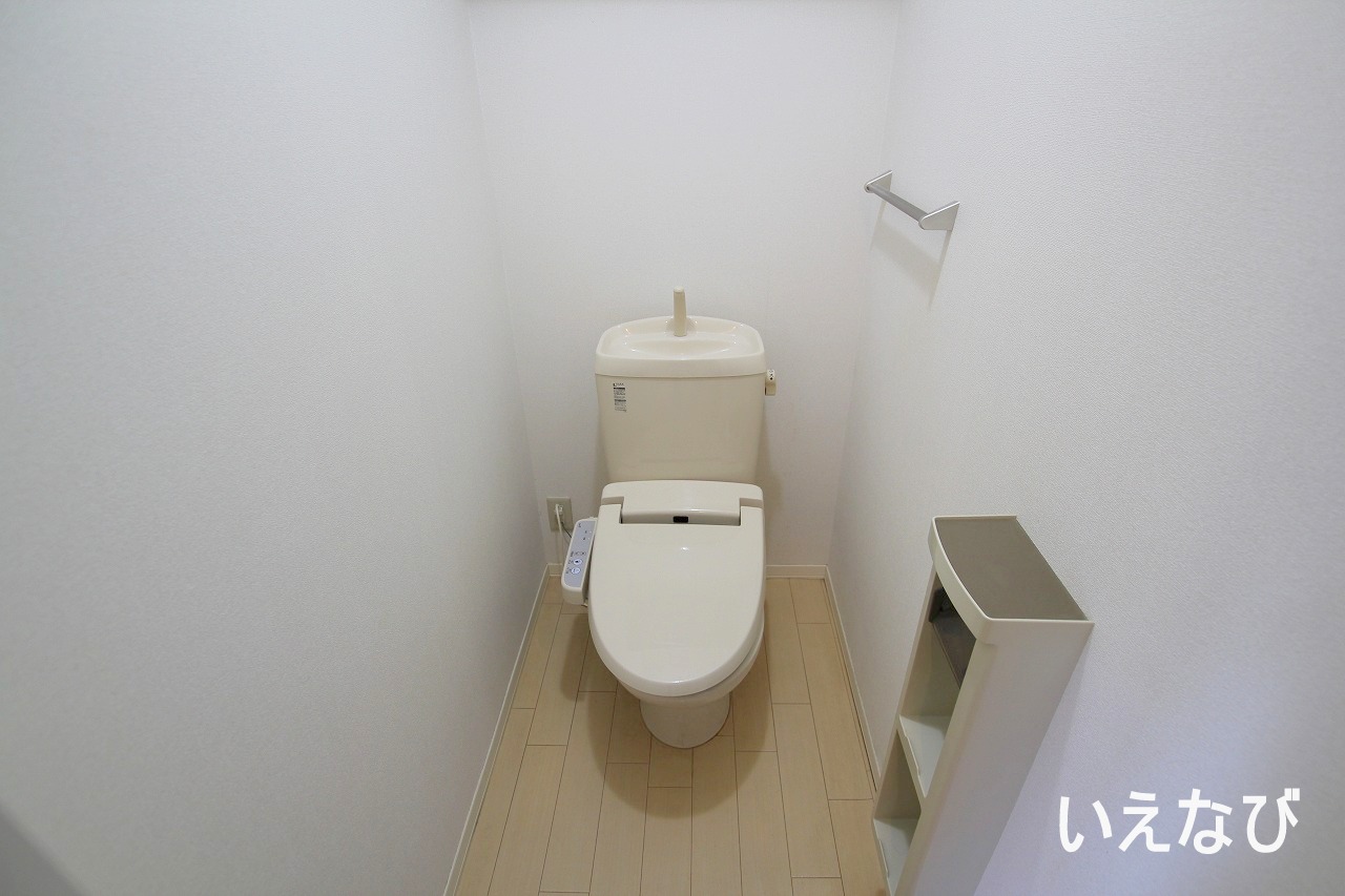 ＪＲ宇野線 備前西市駅 徒歩29分 2階建 築16年のトイレ写真