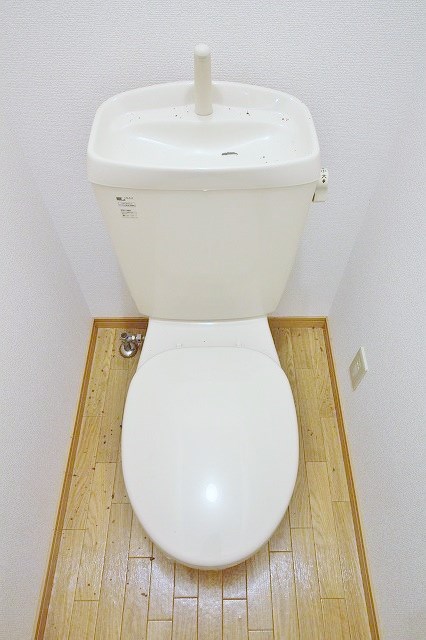 ＪＲ阪和線 東貝塚駅 徒歩8分 2階建 築21年のトイレ写真