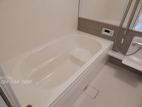 バス・シャワールーム　追焚付広々一坪バス