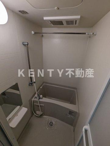 バス・シャワールーム　落ち着いた空間のお風呂です