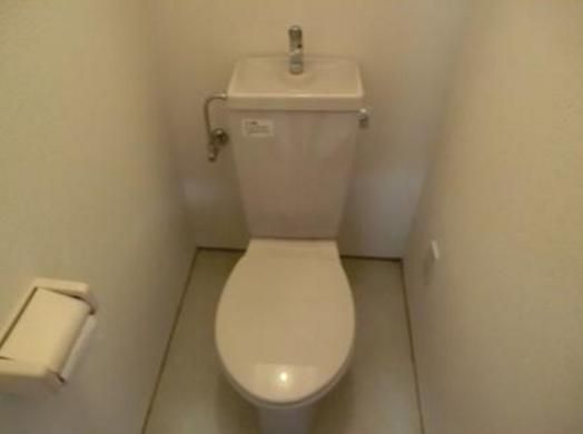 ＪＲ大阪環状線 福島駅 徒歩7分 12階建 築24年のトイレ写真