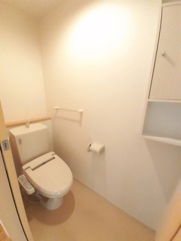 トイレ　トイレもきれいです