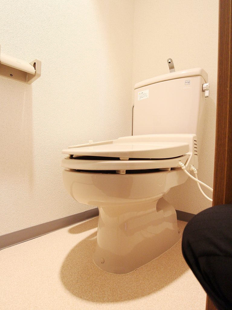 トイレ　別部屋参考写真。