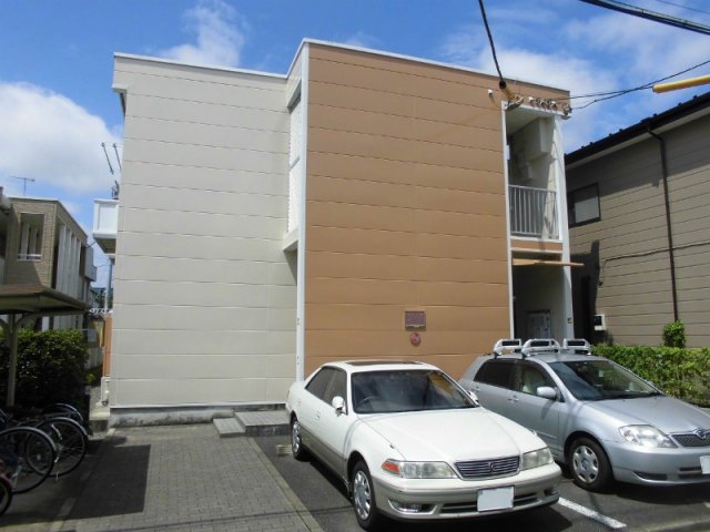 レオパレスクレールセゾンの外観写真