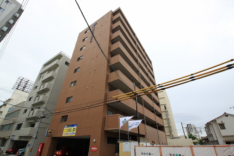 第21友建ビルの外観写真