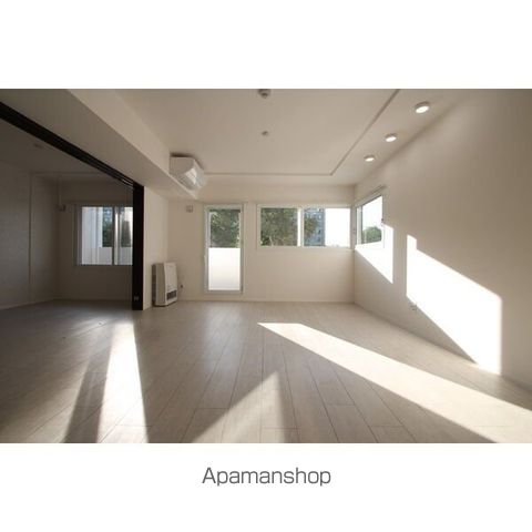 PRIME COURT la foret 平岸(プライムコートラの居間写真