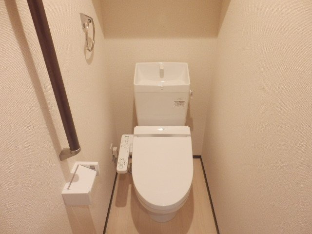その他　お風呂とトイレがセパレートタイプ！温水便座付きです！