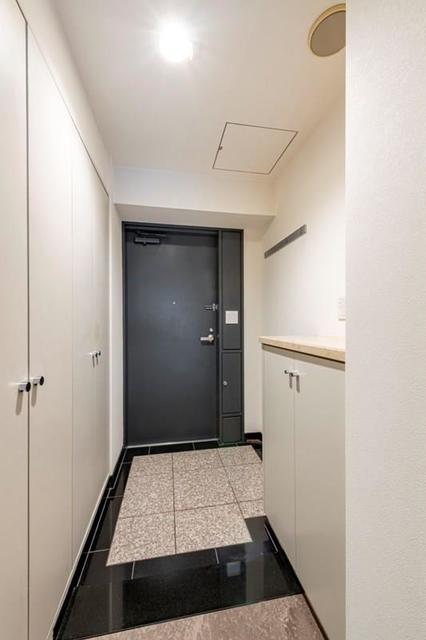 玄関　※写真は同タイプ住戸です。