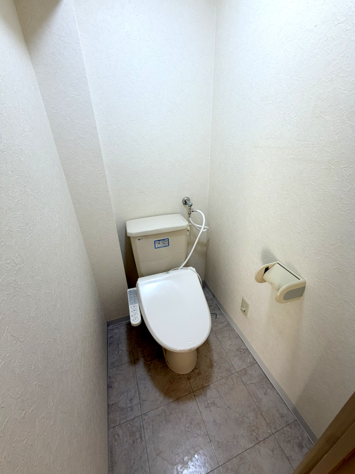 原始林ニュータウン若葉E棟のトイレ写真