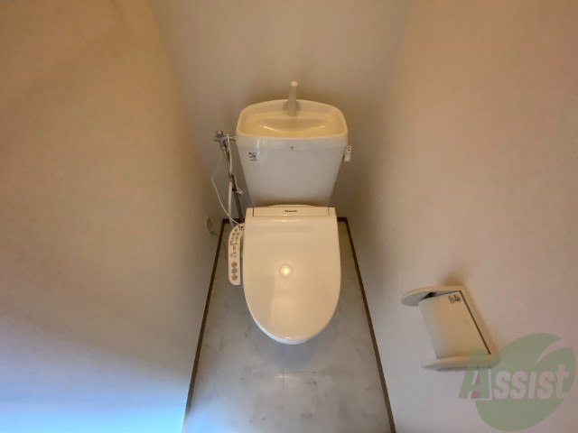トイレ　トイレはシンプルかつオーソドックスで使いやすそうですね。