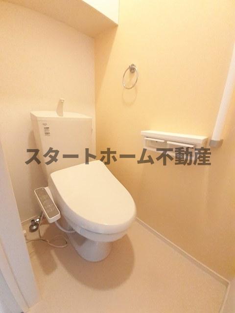 トイレ　落ち着いたトイレです