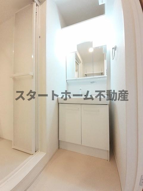 洗面設備　広い洗面スペース