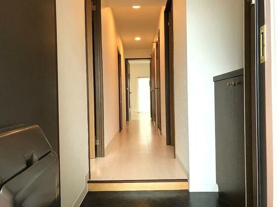 玄関　※別部屋参考写真