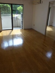 二の坂シティハウスの居間写真