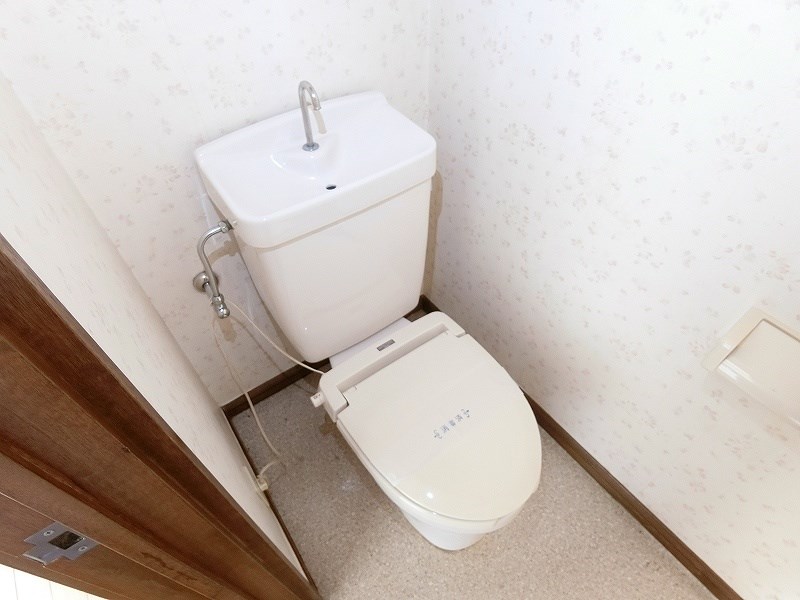 フルカワハイツII 当社管理物件のトイレ写真