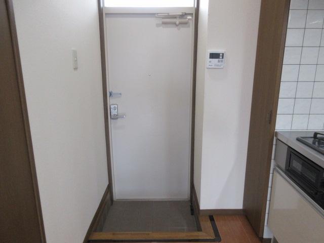 アネックス御弓町の玄関写真