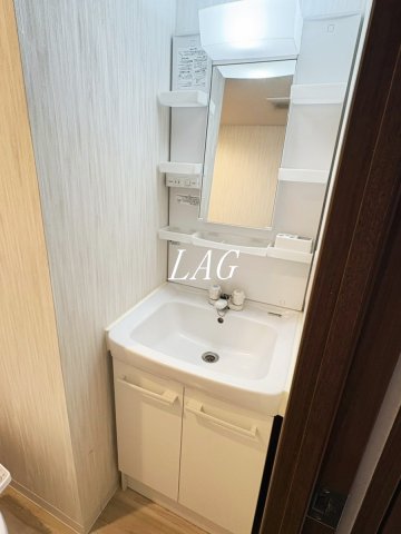 洗面設備　独立洗面台です。