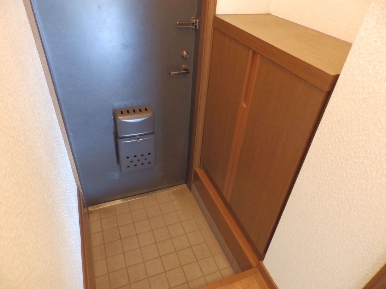 玄関　シューズＢＯＸありの玄関です♪