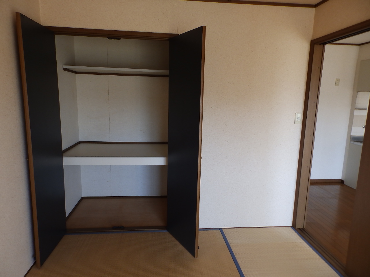 収納　押入れタイプの収納♪お布団の収納にぴったり♪