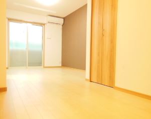 居室・リビング　※同物件、別部屋になります。