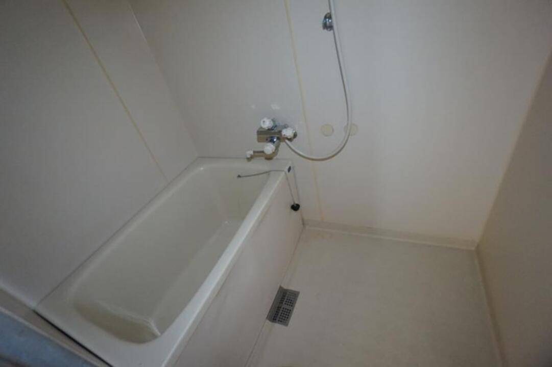 バス・シャワールーム　浴室