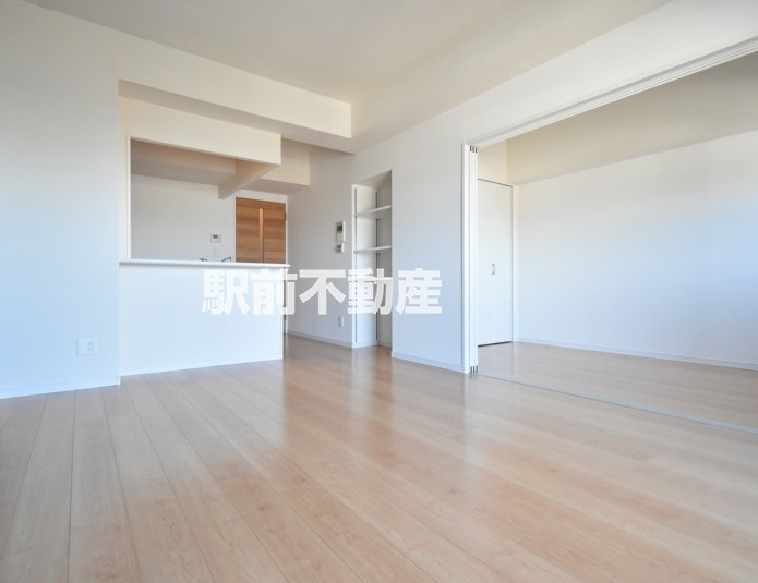 居室・リビング　※同物件別部屋の参考写真・現況優先