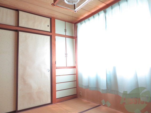 その他部屋・スペース　お布団でお休みのかたは畳のお部屋がいいですよねー。