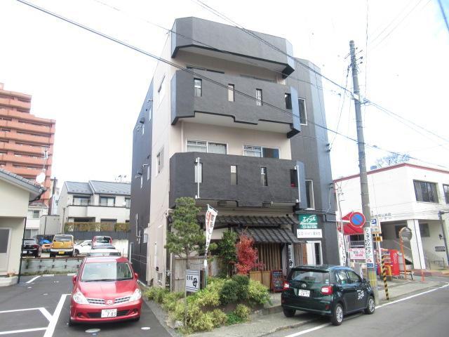 郡山市清水台のマンションの建物外観