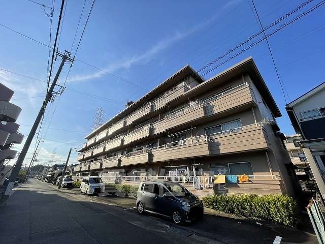 名古屋市天白区池見のマンションの建物外観