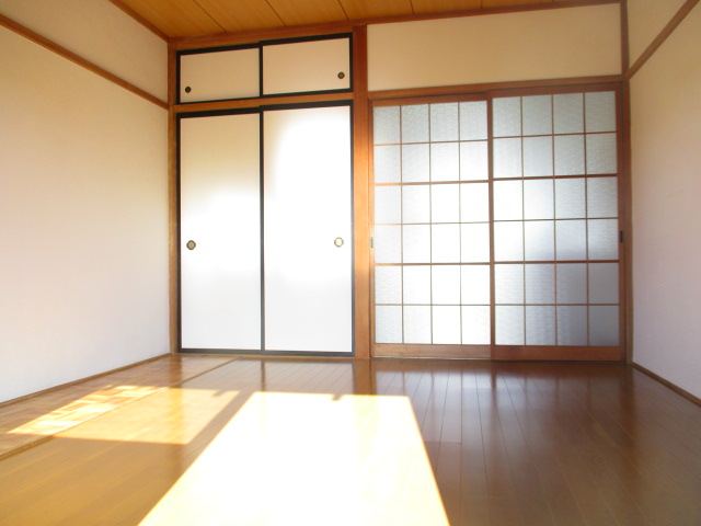 その他部屋・スペース　広々8帖ありますので、ゆったり使えます。