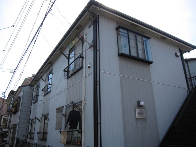 神戸市須磨区古川町のアパートの建物外観