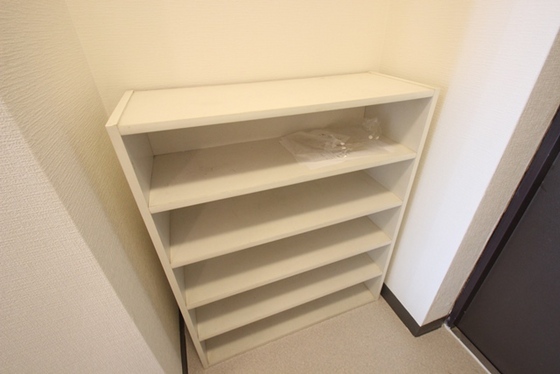 玄関　※別号室の写真です。