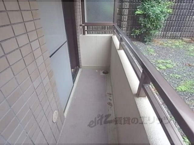 バルコニー　洋室にもベランダあり